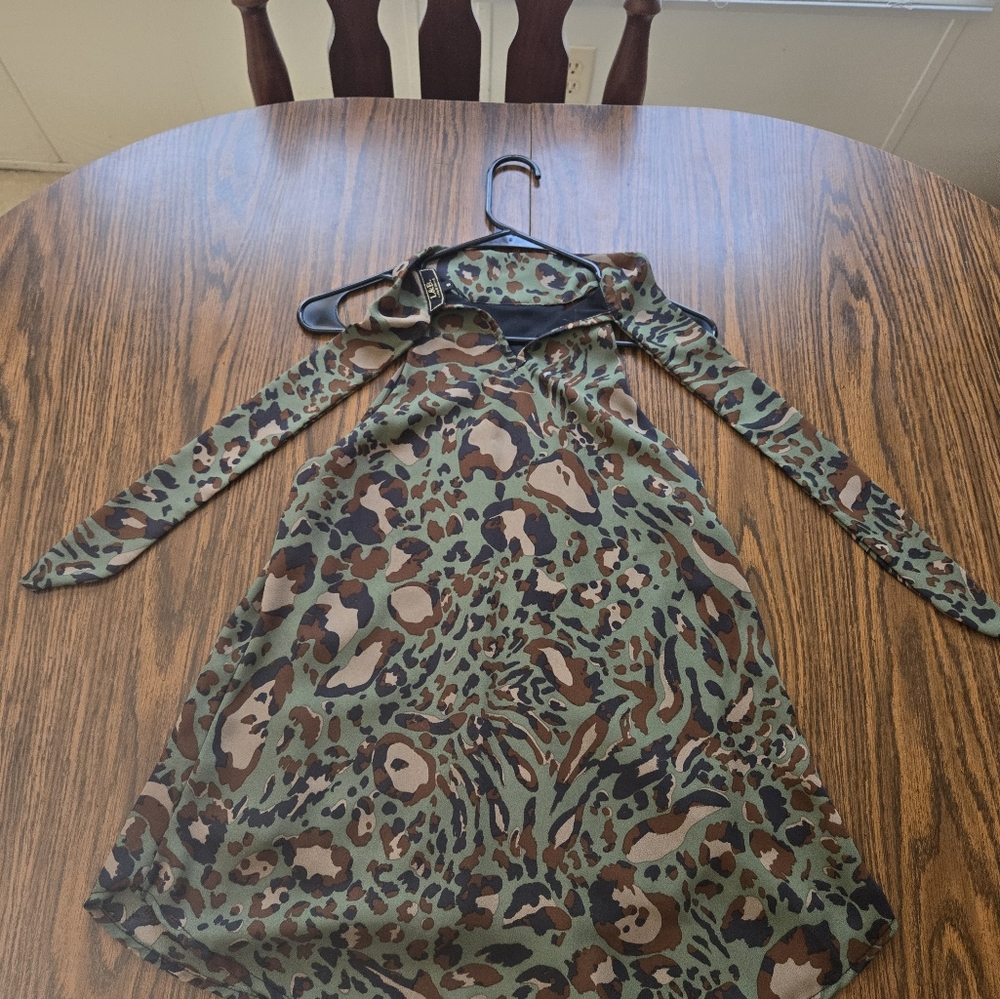 L&B Blouse - Picture 8 of 8